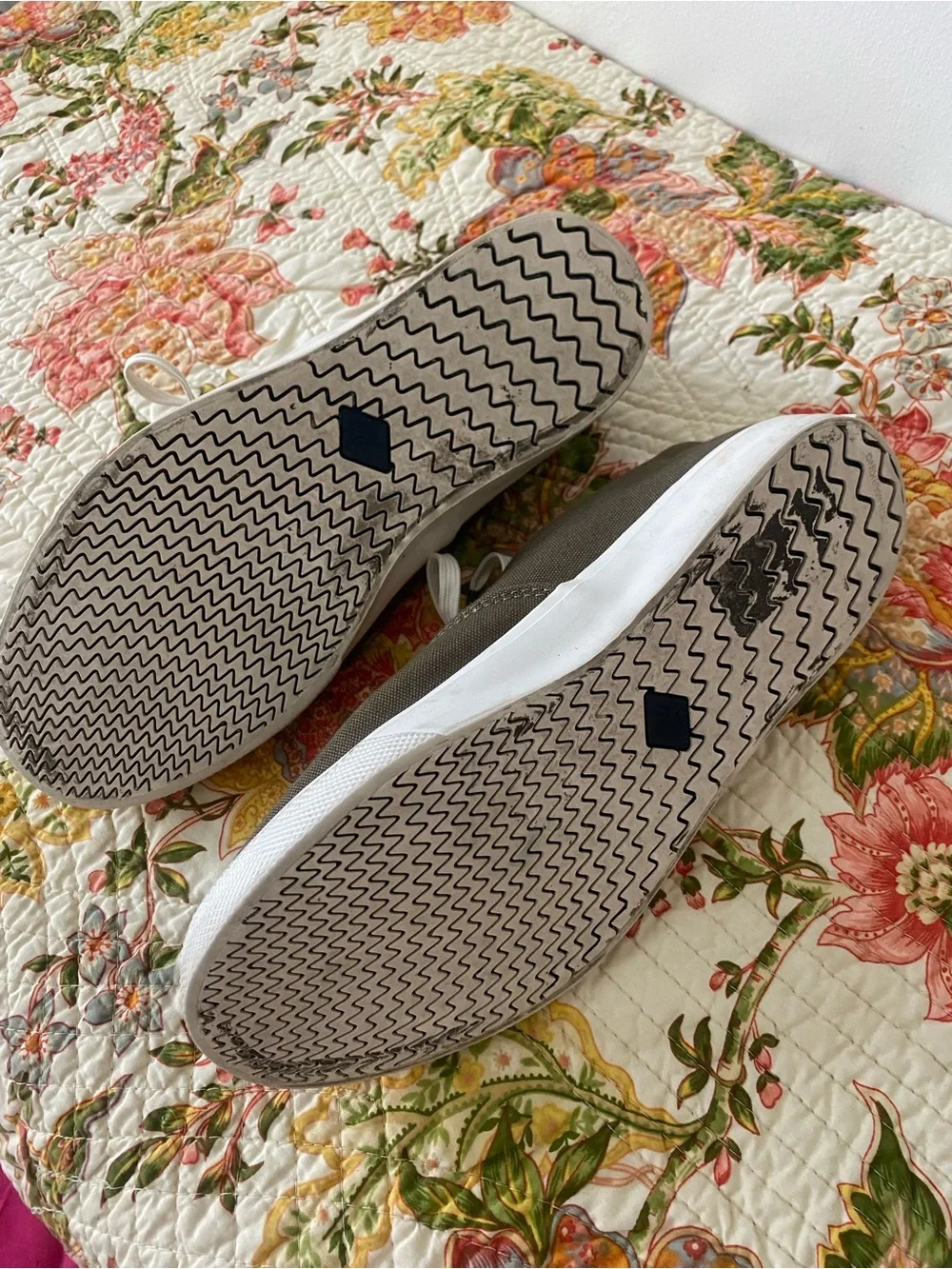 Sperry casual canvas